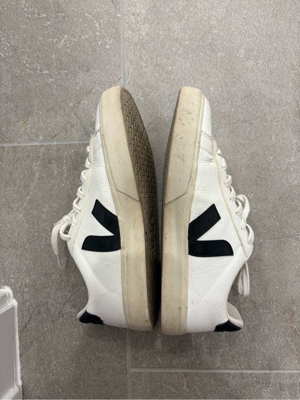 Veja Womens White Sneakers with Black V Emblem - Picture 3 of 4